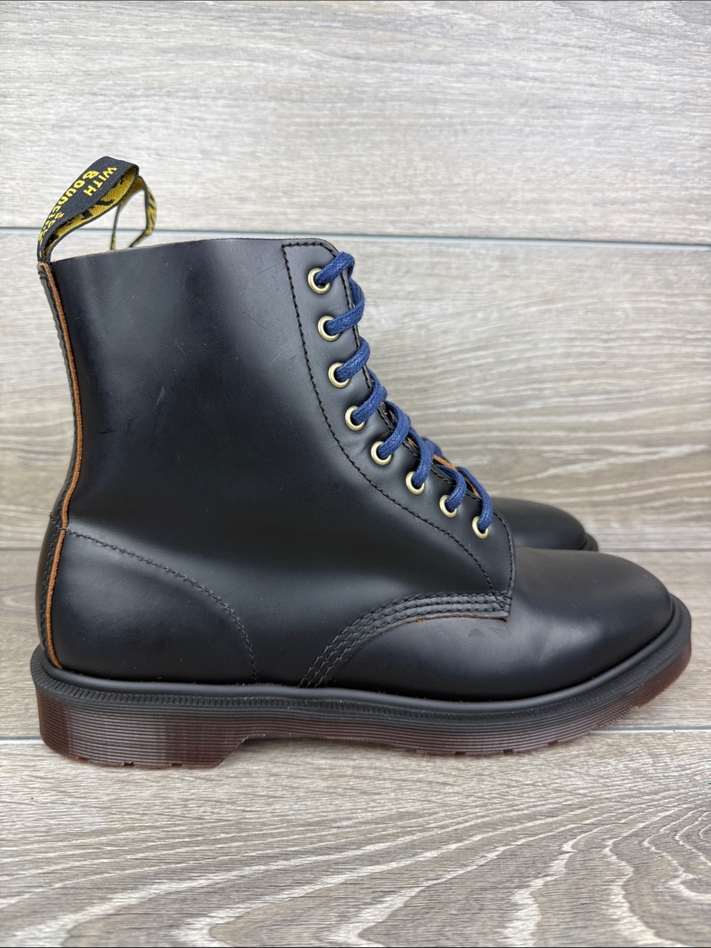 Dr Martens 1460 Pascal Mens Sz 10 Smooth Black Leather 8-Eye Lace Up Combat Boot